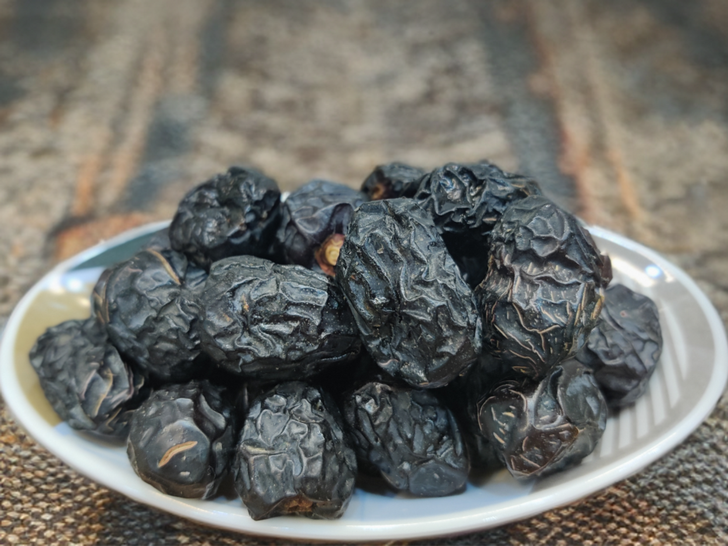 Buy Premium Ajwa Dates Online – Madinah Origin | 1kg Pack